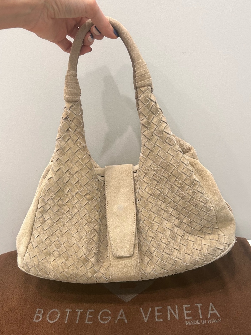 Authentic Vintage Bottega Veneta Intrecciato Suede Hobo Bag – Light Beige/Ecru
